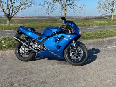 ZXR400