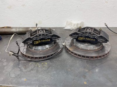 just a photo dump of some of the nicer and one-off parts that have gone into the build.